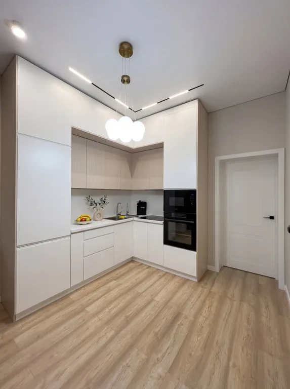 Просторные, стильные апартаменты с видом на горы