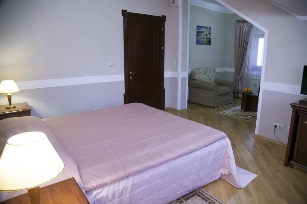 4-комнатный Дом