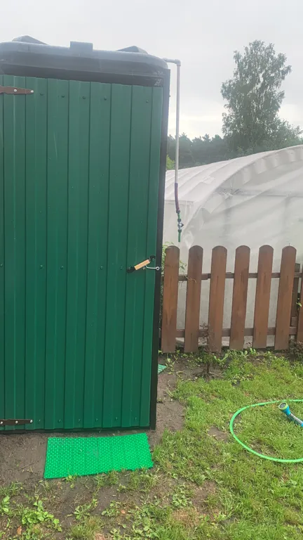 Живописный дом на природе недалеко от города