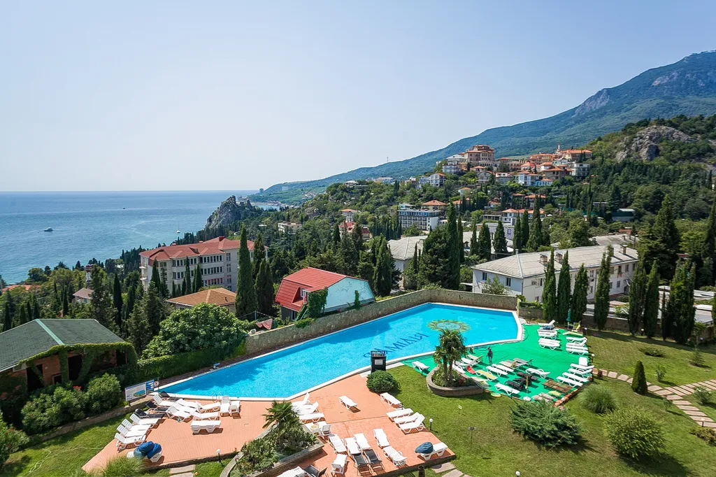 Респектабельные апартаменты с видом на море, горы, рядом с артек