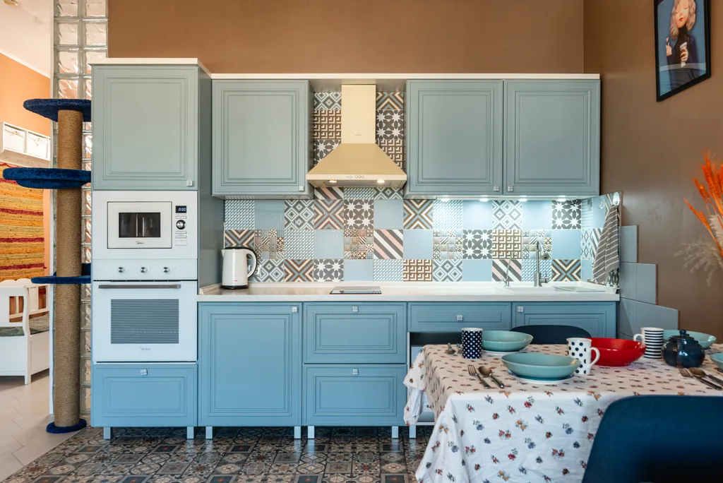 Атмосферная, яркая квартира в районе ТРЦ Мега