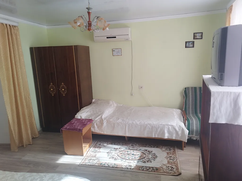 Дом возле набережной