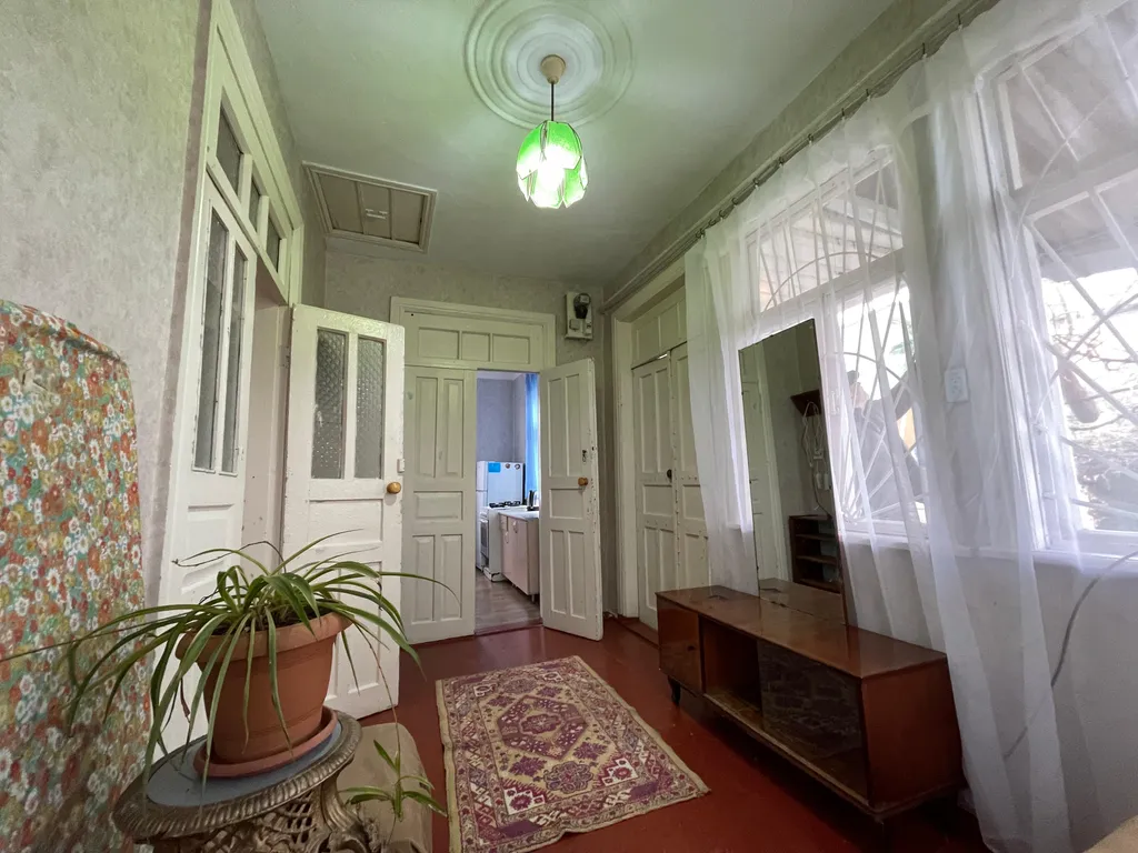 Коттедж 2-комнатный уютный дом с большим зеленым двором — Сухум