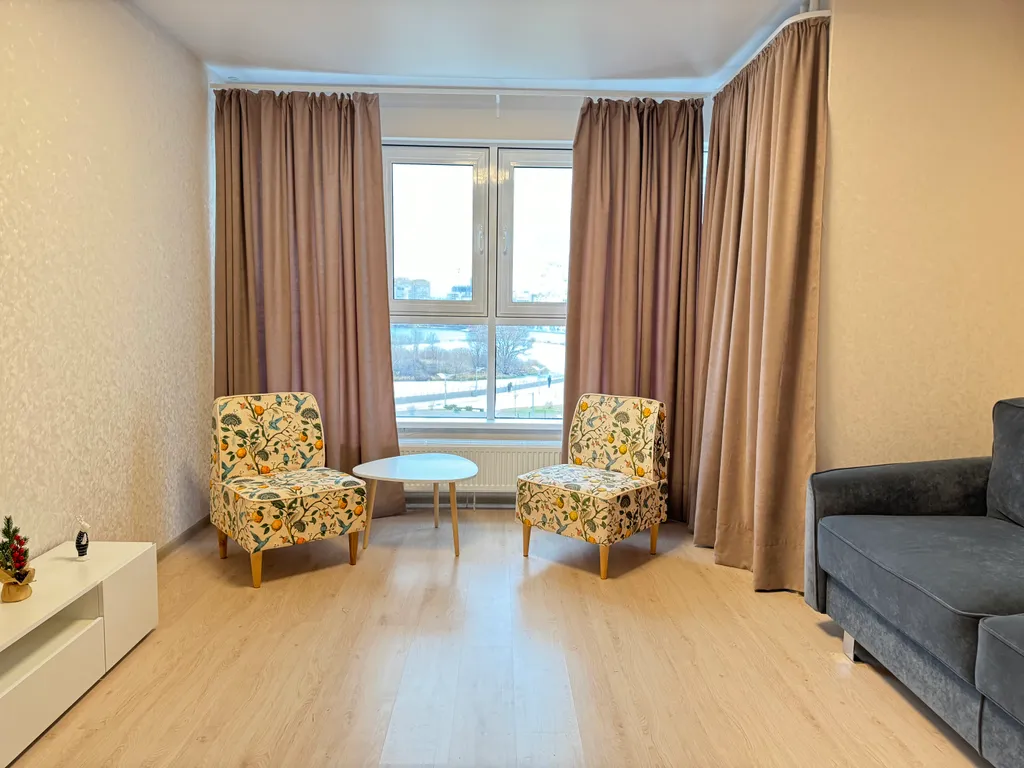 Двухкомнатные апартаменты с шикарным видом на набережную