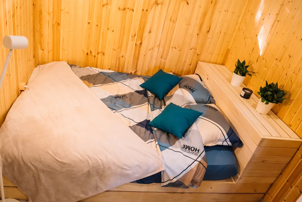 Дом с баней на берегу залива реки Чусовая База Отдыха