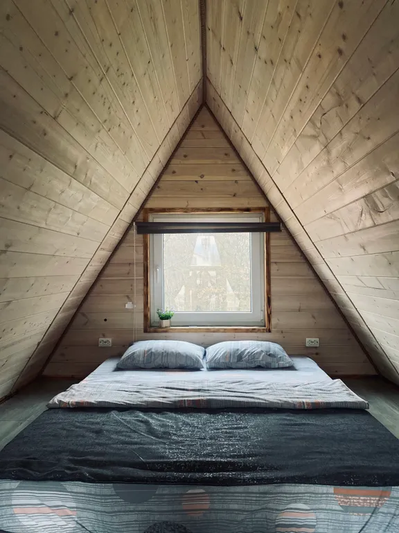 А-фрейм с бассейном