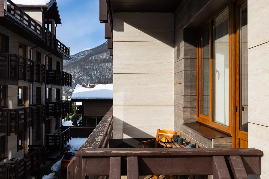 Современные дизайнерские апартаменты с потрясающим видом на горы