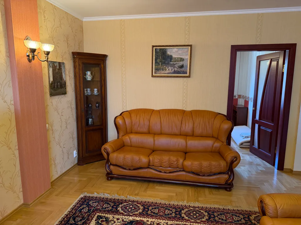 Просторная квартира в центре курортного города — аренда посуточно в Светлогорск