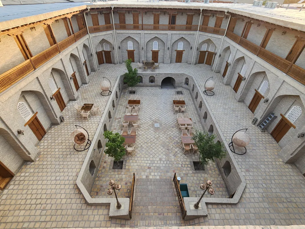 Трехместный номер в Каравансарае XIX века в Бухаре