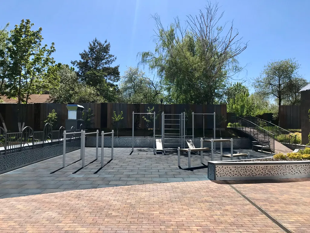 Новая светлая евродвушка бизнес-класса рядом с центром города