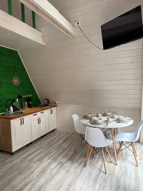 Домик у реки пра: баня под звёздами, тишина и лесные тропы