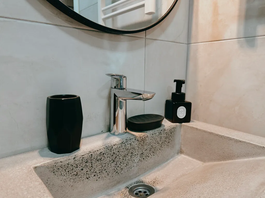 Уютные апартаменты с отдельной спальней на берегу моря