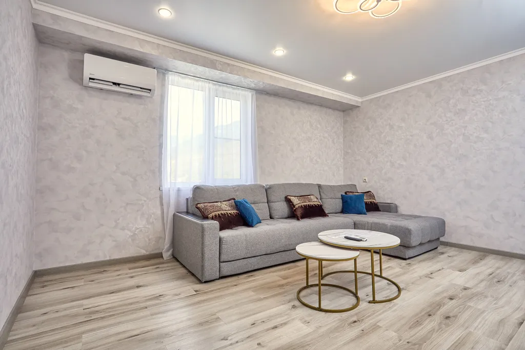 Уютная квартира в центре города с видом на море