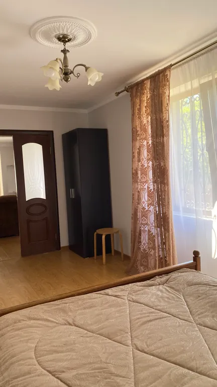 Квартира Просторная трехкомнатная квартира у моря — Сухум