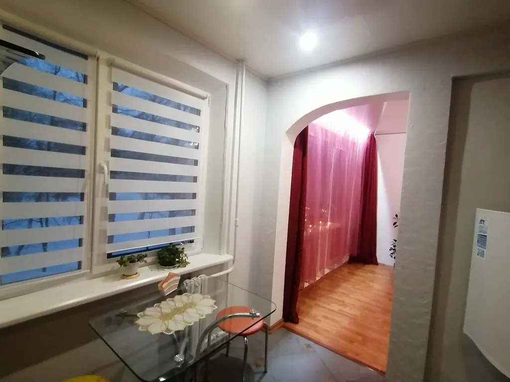 Светлая квартира в самом центре у площади Победы