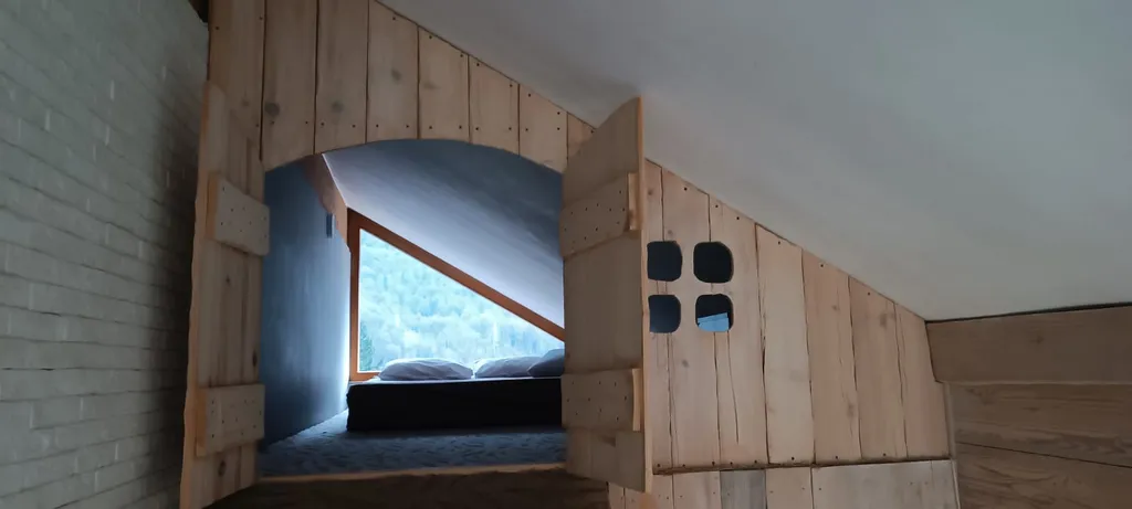 Двухуровневая квартира с панорамным видом в центре