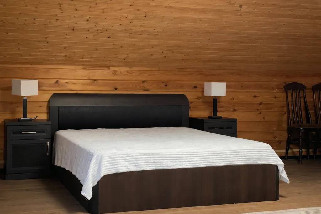 Коттедж с баней и бассейном - купелью на 8 человека Леноблости