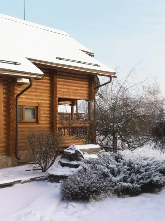 Шале на реке Москва бассейн, корт, сауна и камин