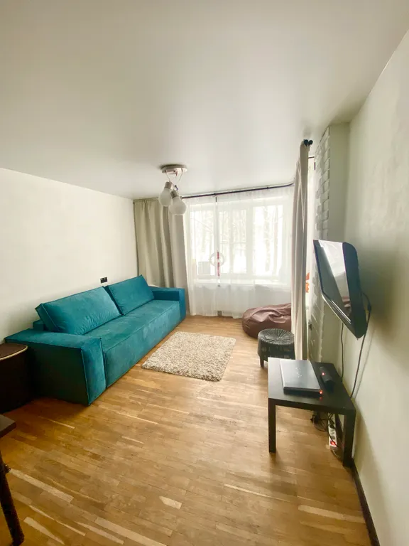 Квартира Уютная светлая квартира с окнами на парк, рядом с метро — Санкт-Петербург