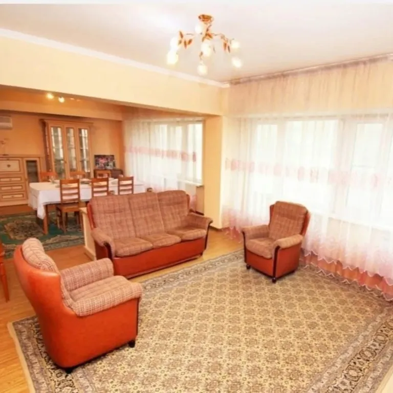 2-комнатная квартира в престижном районе Алматы "Золотой квадрат"