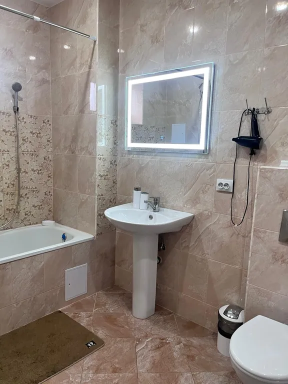 6-комнатный Дом