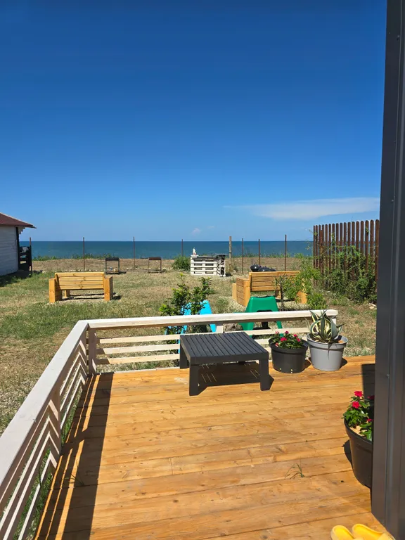 Коттедж Дом-студия Атмосфера с панорамой Азовского моря — Кучугуры