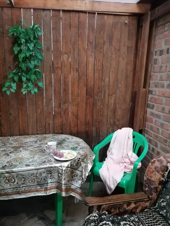 Частный дом с уютным двориком недалеко от центра