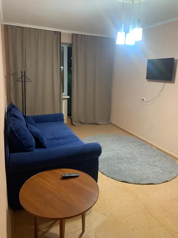 Свободна! Двухкомнатная квартира для спокойного отдыха в центре города — аренда посуточно в Белогорск