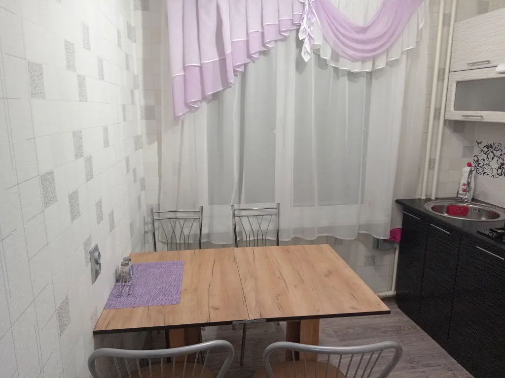 Комфортная квартира в центре — аренда посуточно в Лысьва