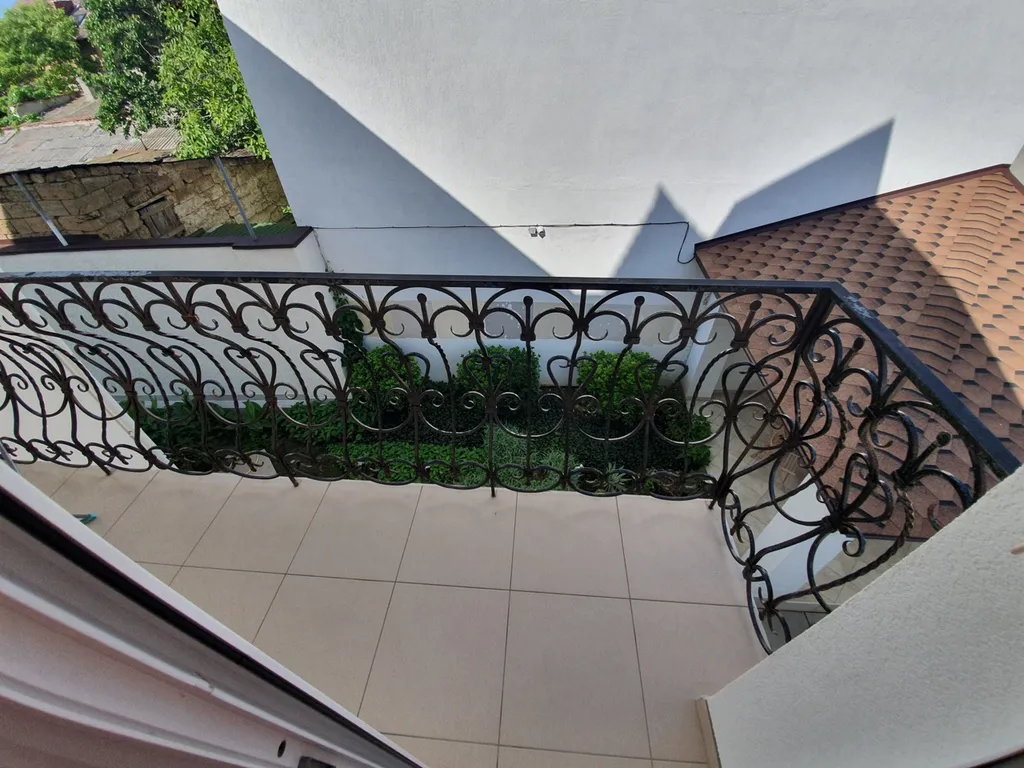 Жилье со своей кухней в частном секторе возле кинотеатра ракета