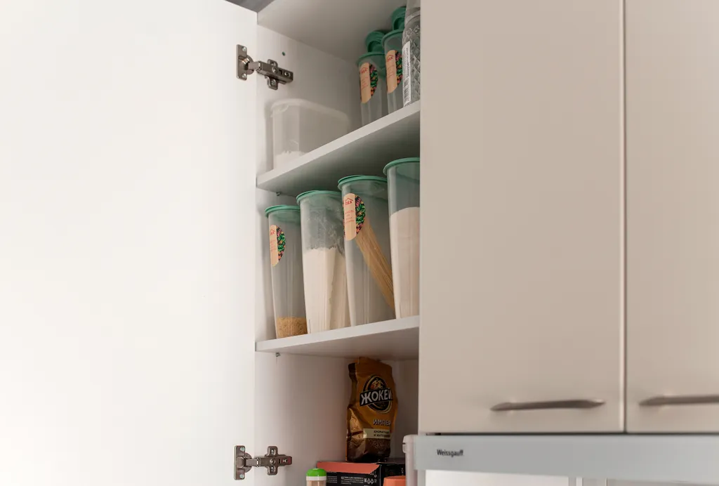 Дом Кантри со своим двором и парковкой