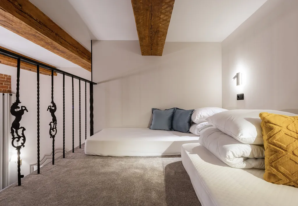 Дизайнерские апартаменты в доме с 200-летней историей