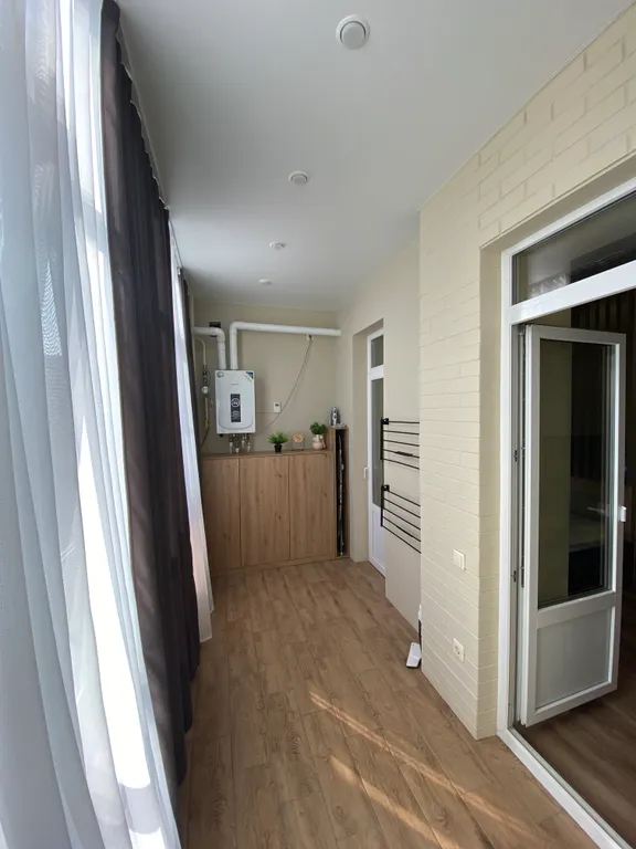 Яркая уютная студия с закрытой территорией