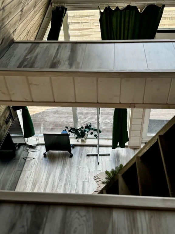 Дом-шалаш A-frame с большим глубоким бассейном и баня на дровах