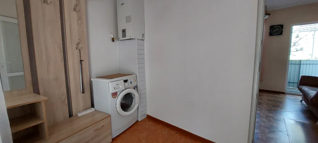 Отдельный этаж, в частном секторе