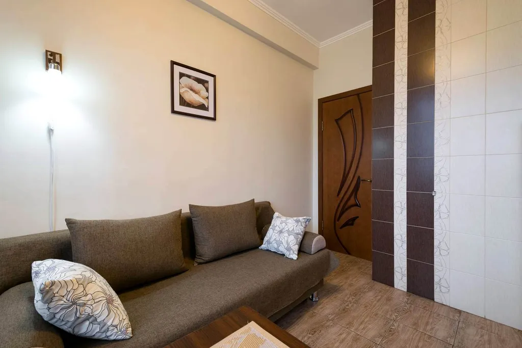 1 комнатная квартира с видом на горы в центре