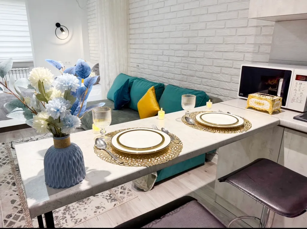 Рядом автовокзал сайран