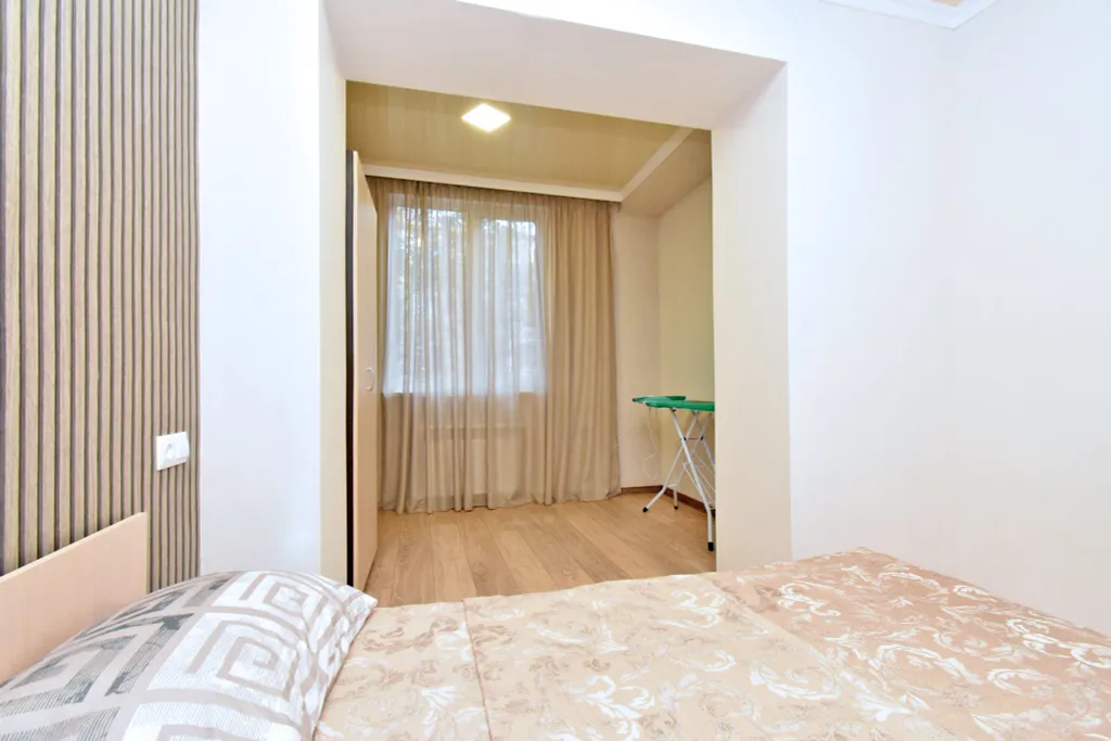 Четырёхкомнатная новая большая квартира