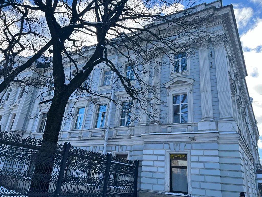Квартира Квартира у Невского с окнами в сад — Санкт-Петербург