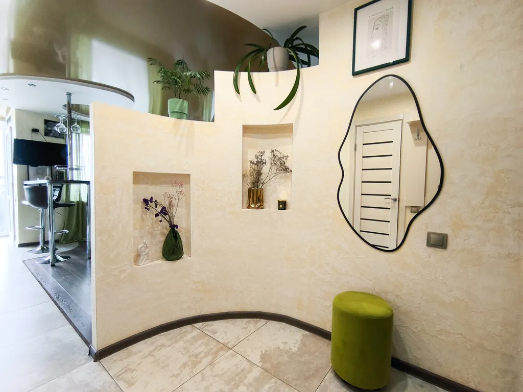 Шикарная квартира с панорамным окном для 4