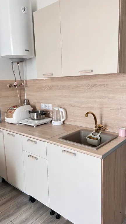 Уютная студия с видом на бассейн