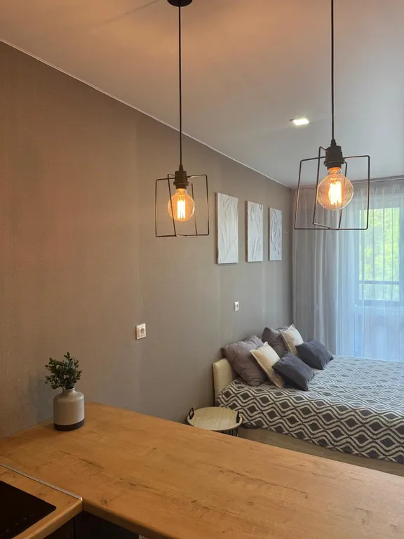 Просторная студия близко к центру