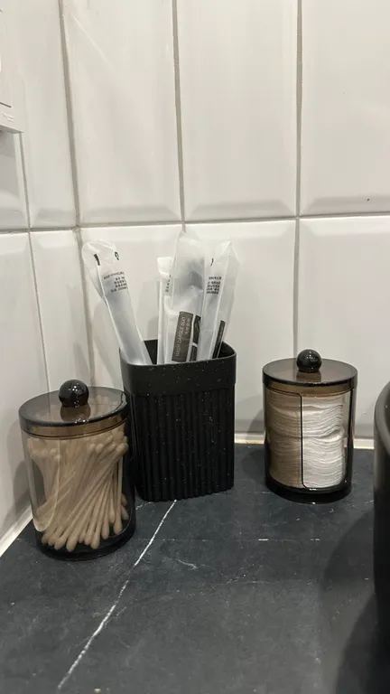 Дом с мольбертом