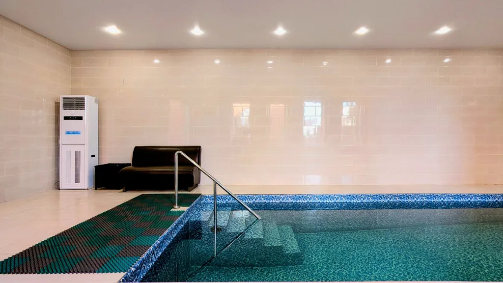 8-комнатный Дом