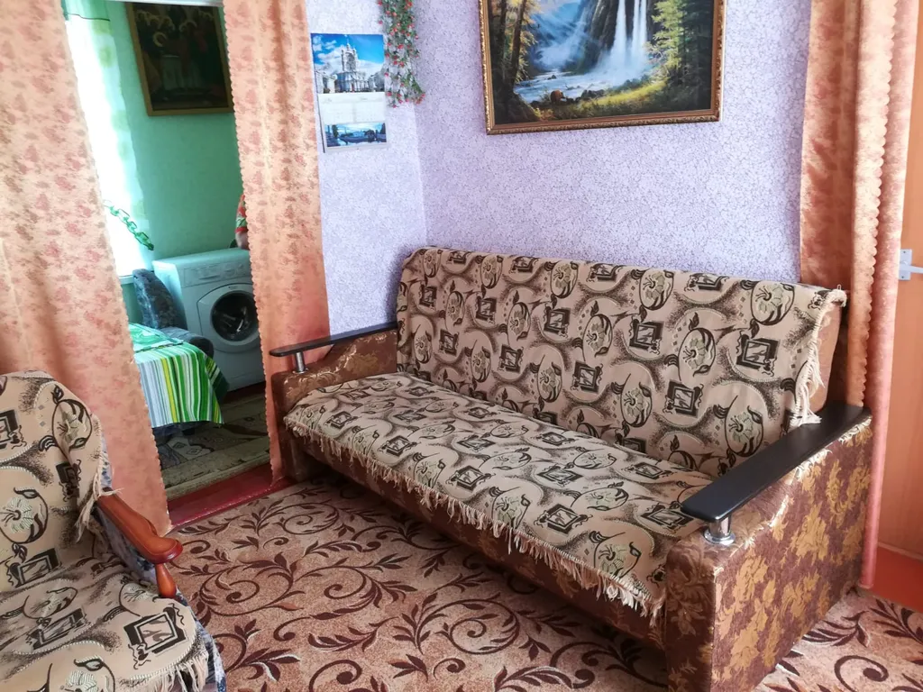 Утопающий в зелени уютный дом