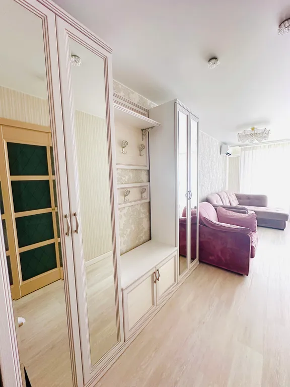 Светлая уютная студия в одном из самых живописных районов города