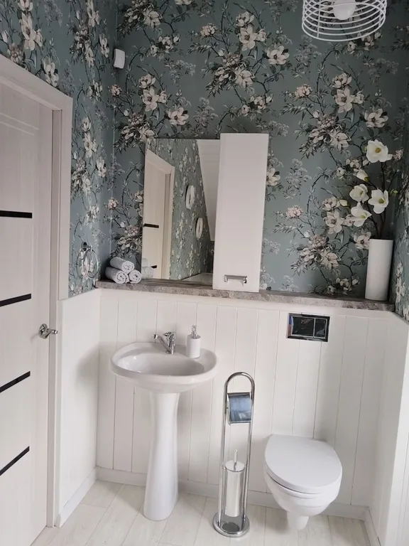 Дом с беседкой