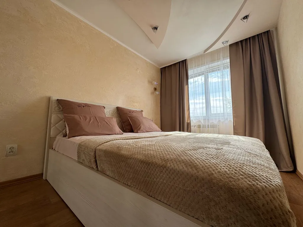 Уютная двухкомнатная квартира — аренда посуточно в Ачинск