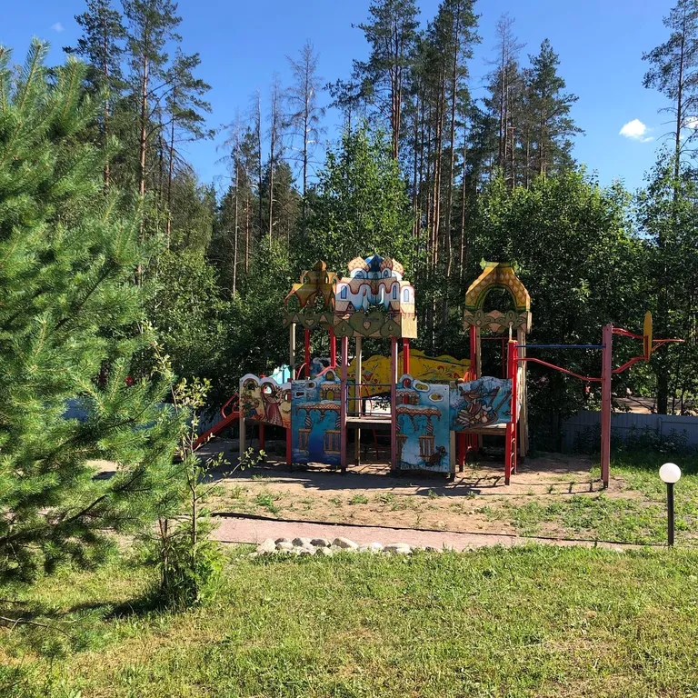 Дом с двумя спальнями и мансардой горнолыжный курорт Снежный