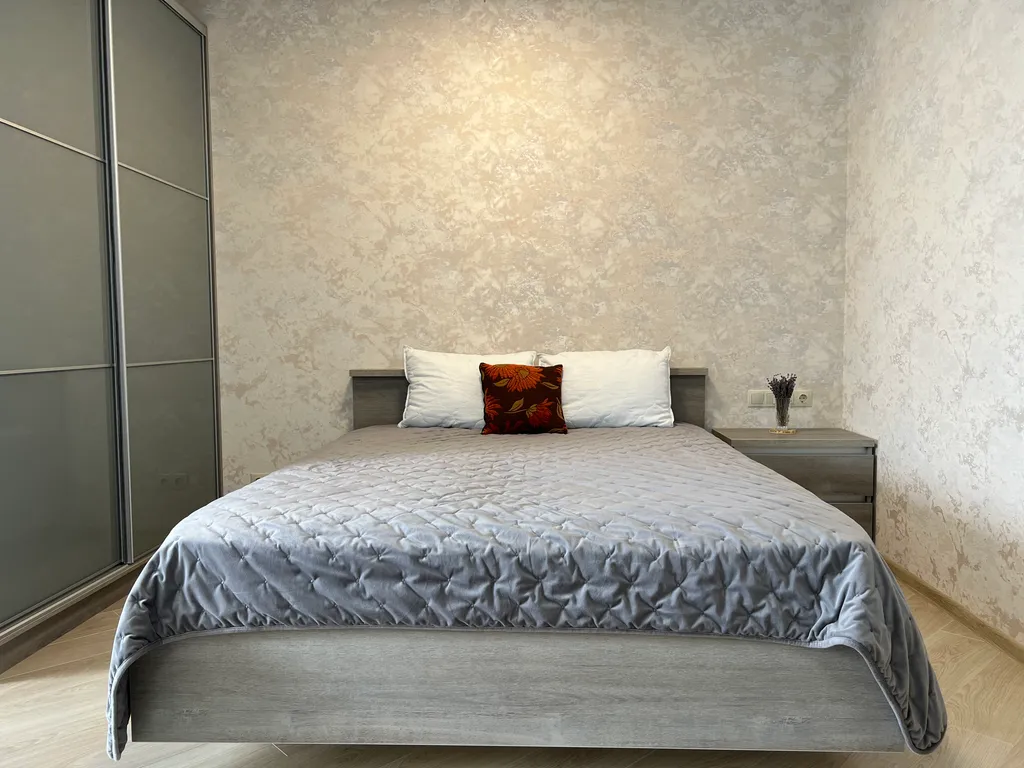 Апартамент веточка сакуры